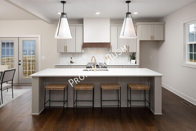 Building Photo - 109 Scruggs St