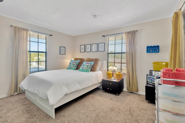 Building Photo - 1679 Tampa Rd