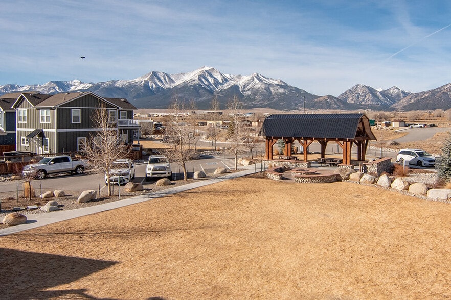 Building Photo - 120 Barnwood Cir