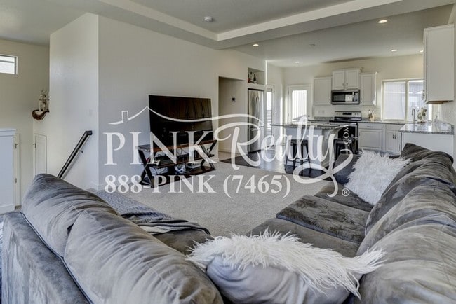 Building Photo - Banning Lewis Ranch Beauty