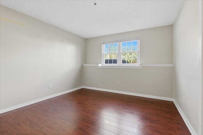 Building Photo - 360 Neponset St