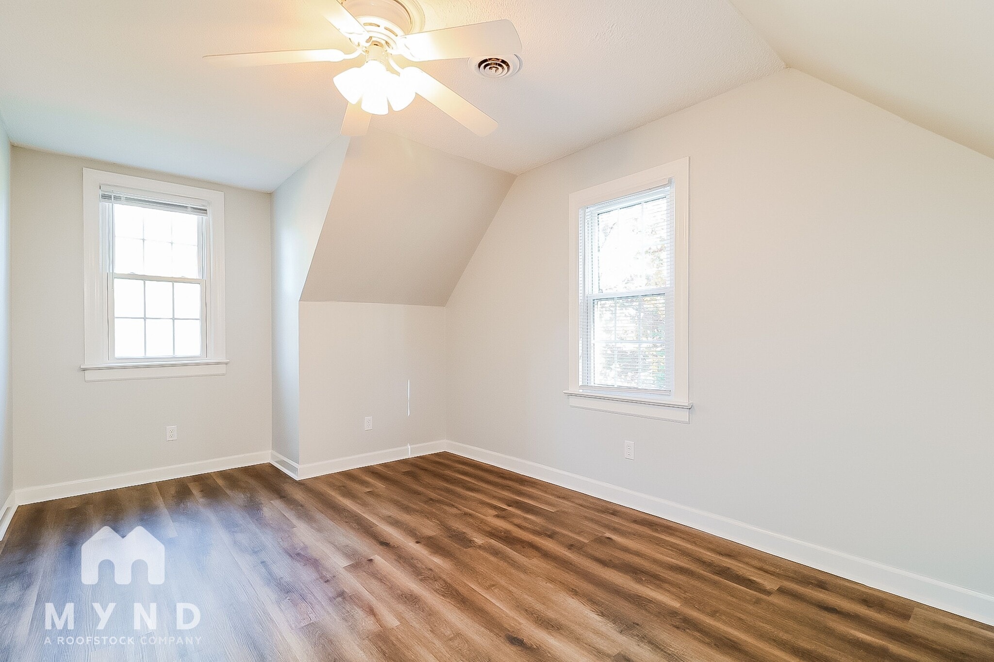 Building Photo - 25 Camelia Dr