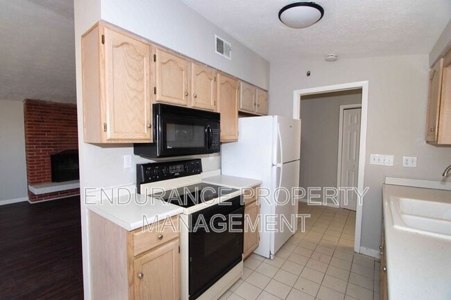 Building Photo - 3130 Balsamridge Dr