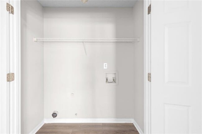 Building Photo - 2110 Racquet Club Cir NW