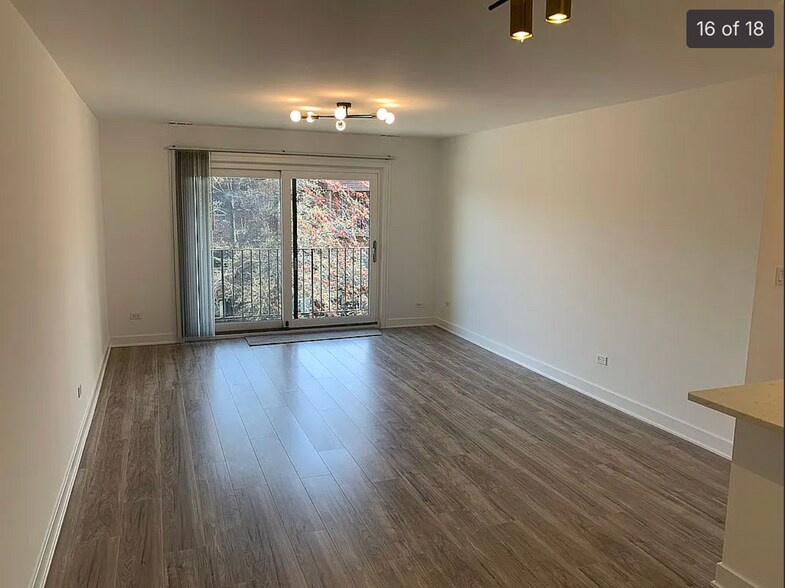 Building Photo - 1002 Castilian Ct