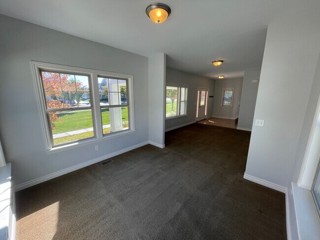 Building Photo - Beautiful 5 Bedroom Home in Daybreak