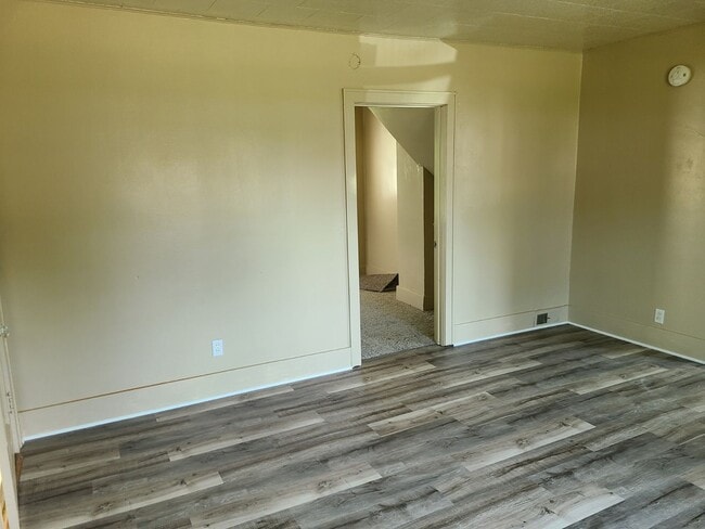 Building Photo - AVAILABLE SOON!