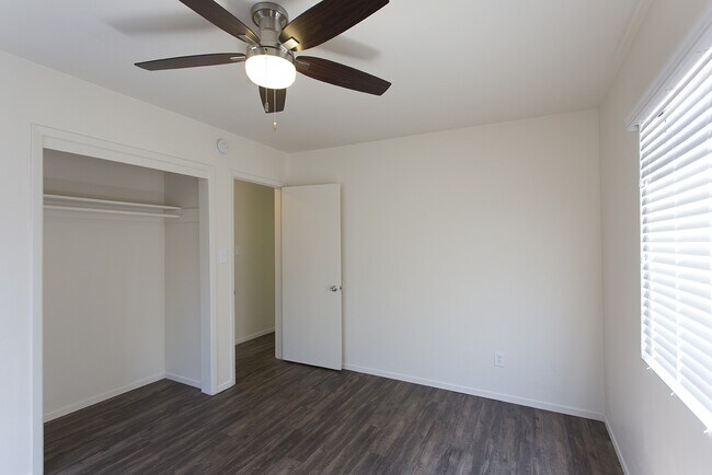 Building Photo - Beautiful 2 Bedroom in Ocean Beach with TW...