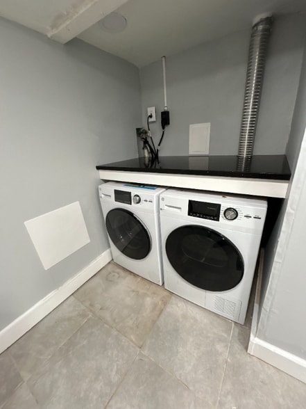 Building Photo - 115 Grant Ave