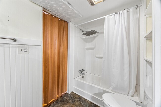 Building Photo - 820 Heights Blvd