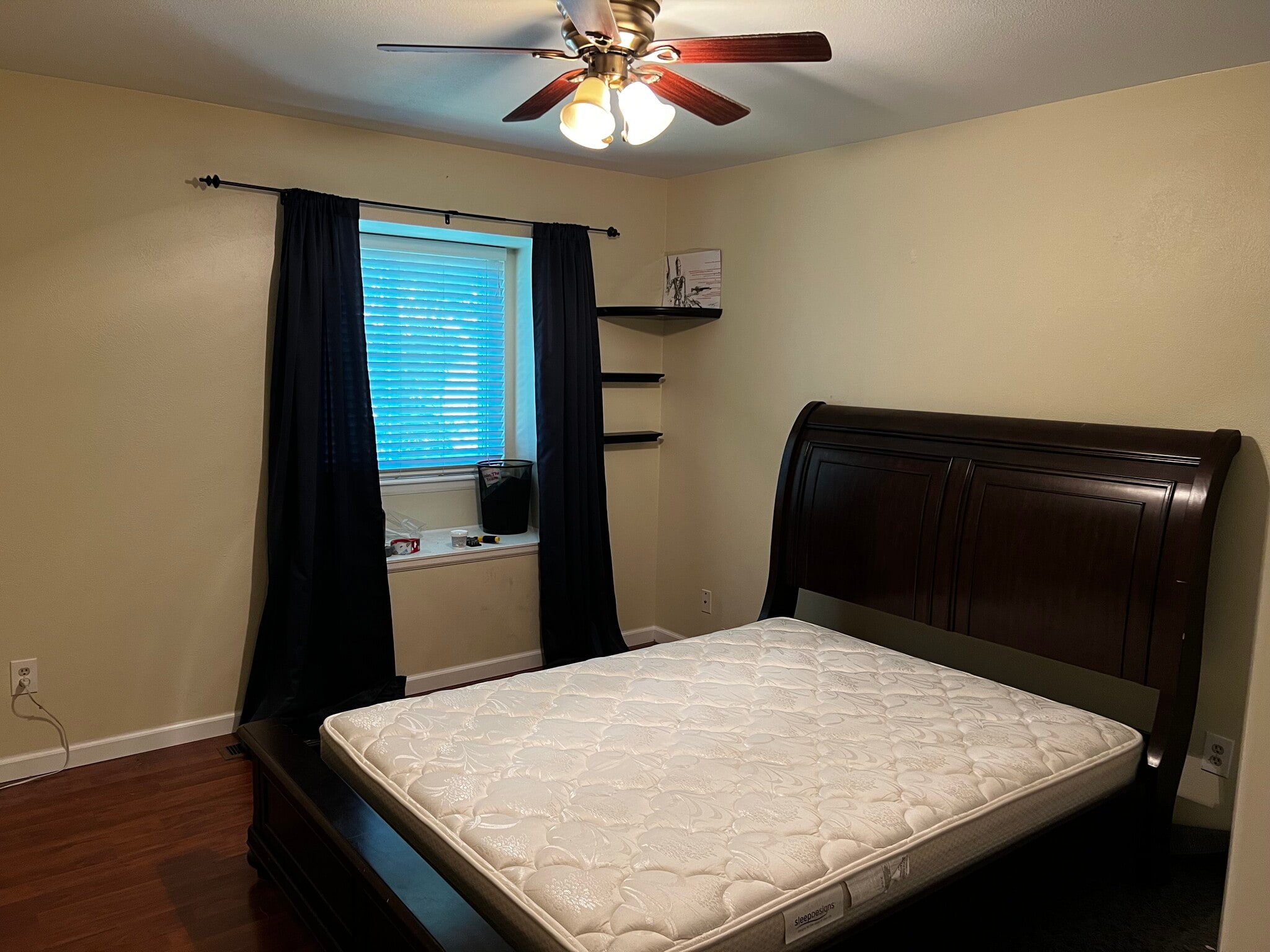 Building Photo - 10156 Quivas St