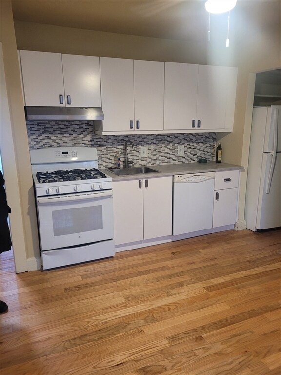 Building Photo - 104 George St