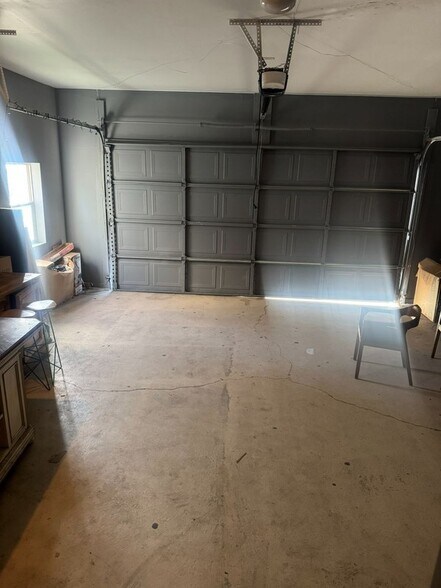 Building Photo - 5476 Cross Country Way