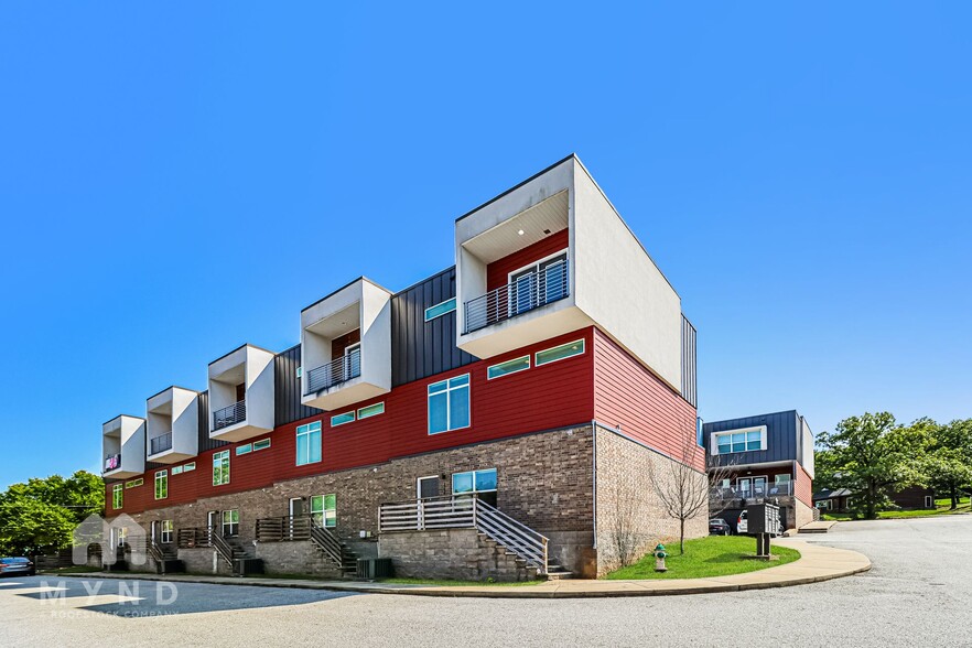 Building Photo - 1726 N Reno Dr