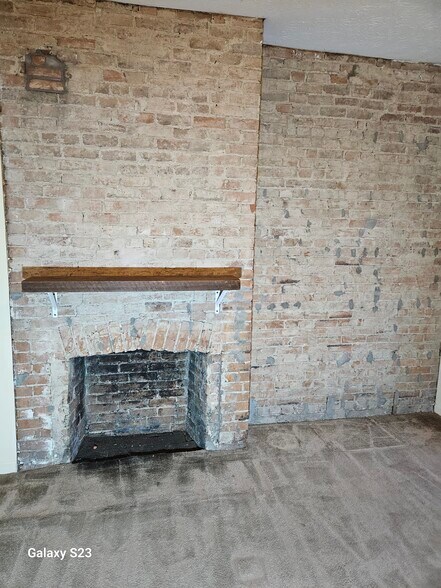 Bedroom 1 - 213 Findlay St