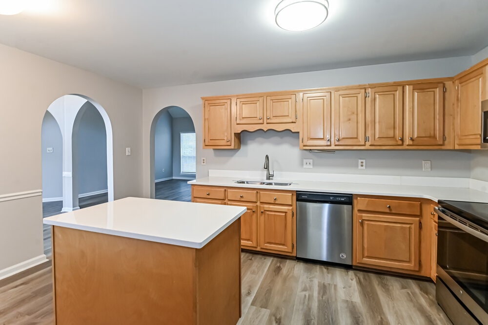 Building Photo - 7376 Wendy Way