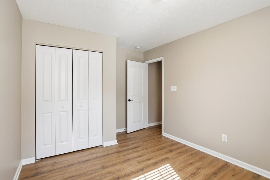 Building Photo - 5561 Wild Horse Dr