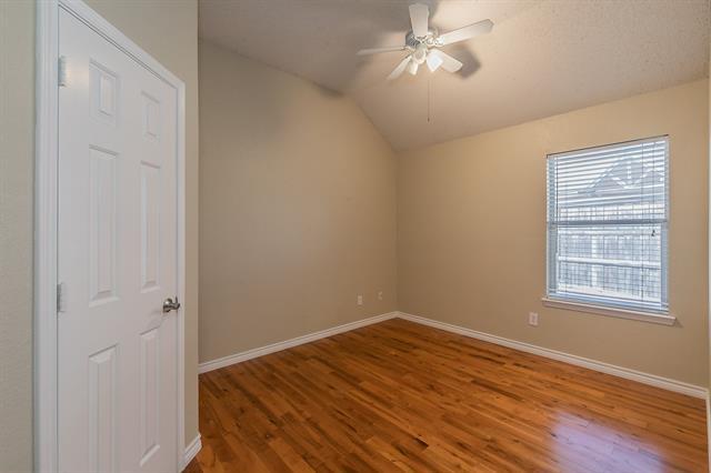 Building Photo - 734 Parkford Ln