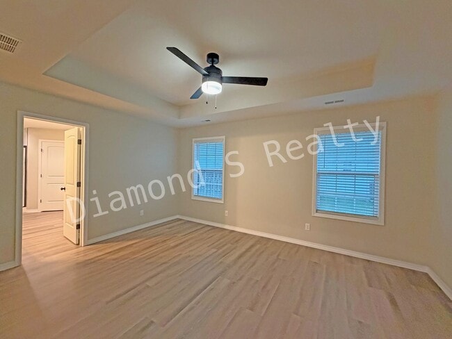 Building Photo - **Gorgeous 4-Bedroom Home in Olde World Estates Subdivision**