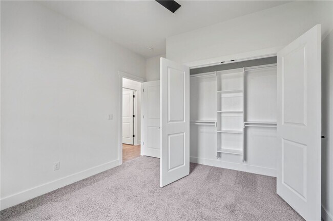 Building Photo - 110 N Banner Ave