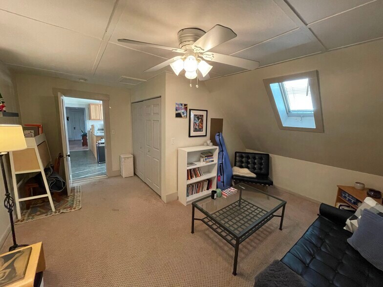 Building Photo - 17 Summer St