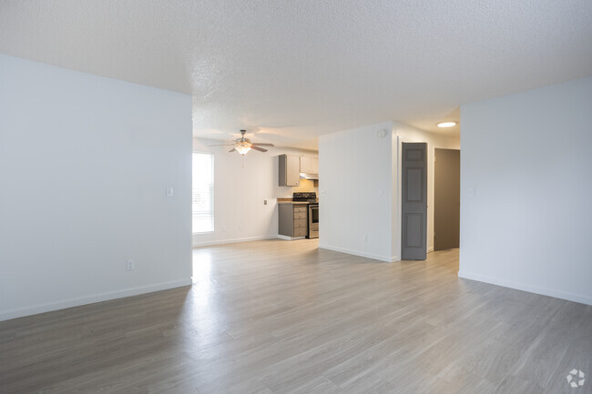 2BR, 1BA - 1084SF - Arden Park Apartments