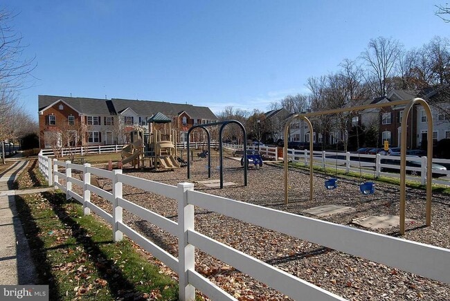 Building Photo - 13950 Lullaby Rd