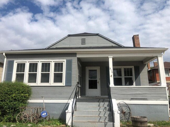 Primary Photo - 316 East 20th Street