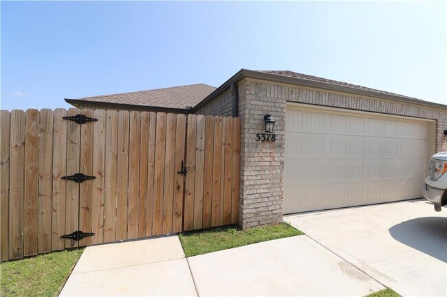Building Photo - 5378 Salida Ave