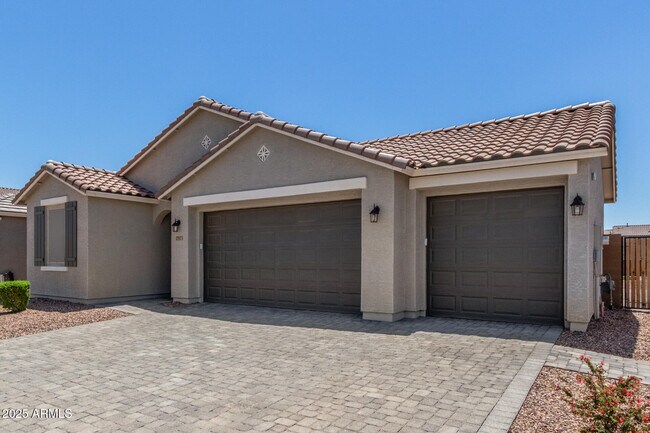 Building Photo - 17973 W Ashley Dr