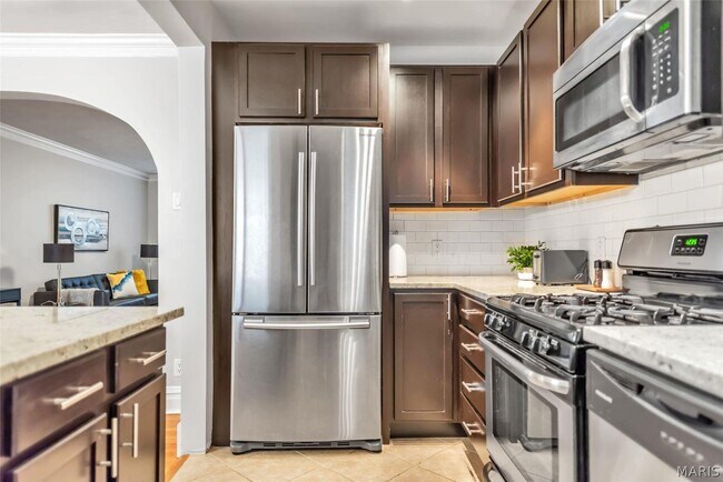 Building Photo - 7557 Buckingham Dr