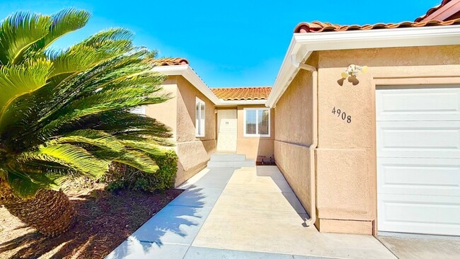 Building Photo - Lovely Single-Story Home in the Friendly a...