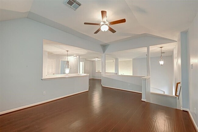 Building Photo - 2214 Falcon Knoll Ln