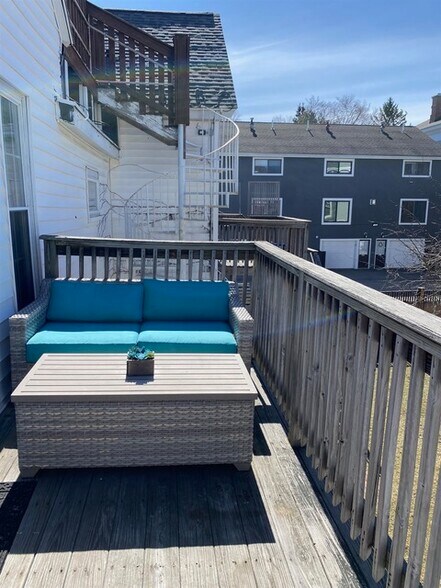 Private Deck - 28 Langdon St