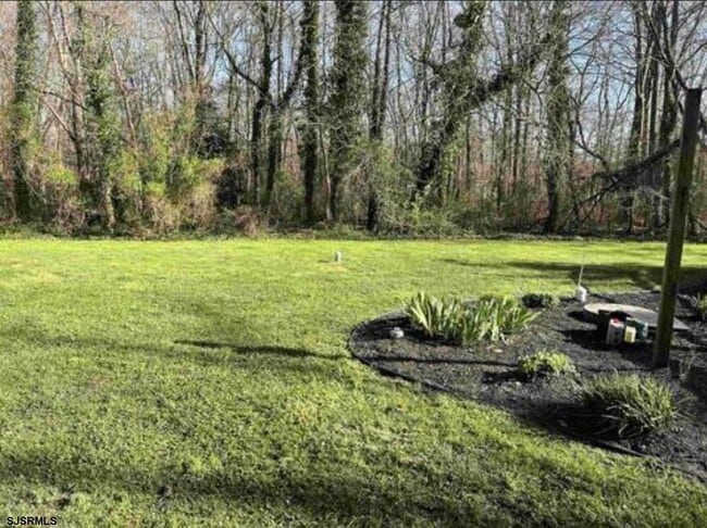 Building Photo - 102 Dogwood Ln