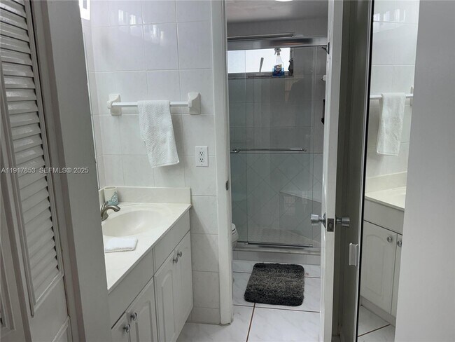 Building Photo - 6050 NW 64th Ave