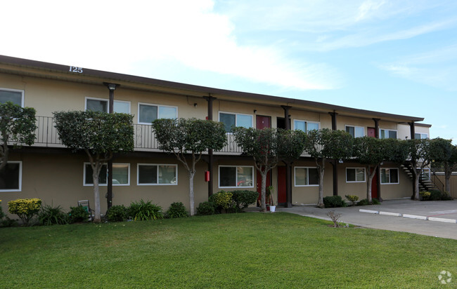 Primary Photo - El Preda Apartments