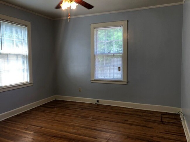 Building Photo - 148 Barnett Pl