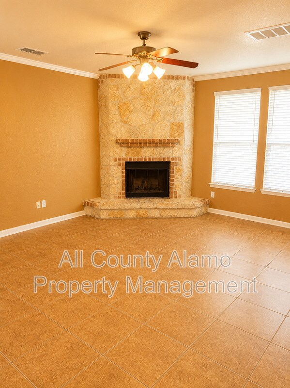 Building Photo - 5565 Saffron Way