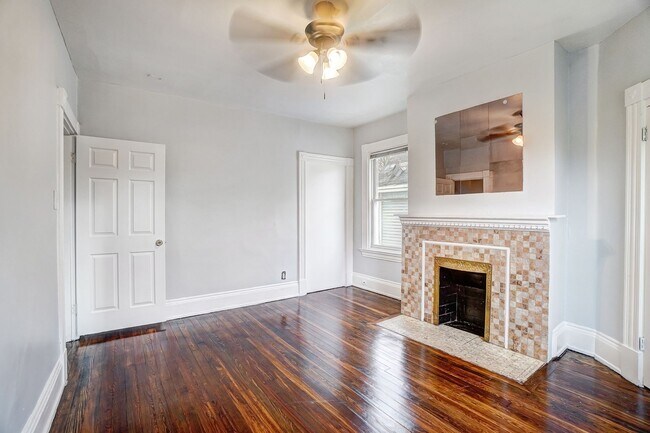 Building Photo - 870 Rockdale Ave