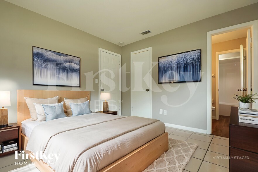 Building Photo - 315 Miami Ave