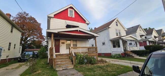 Primary Photo - 3 Bed - 1.5 Bath - Single Family Home