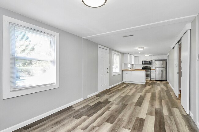 Building Photo - 4023 Brown Dr