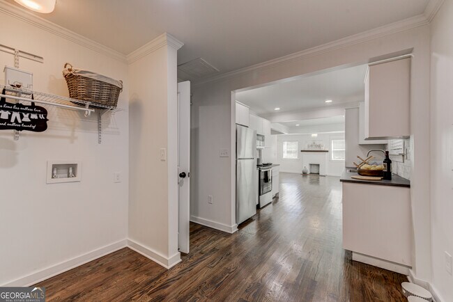 Building Photo - 456 Griffin St NW
