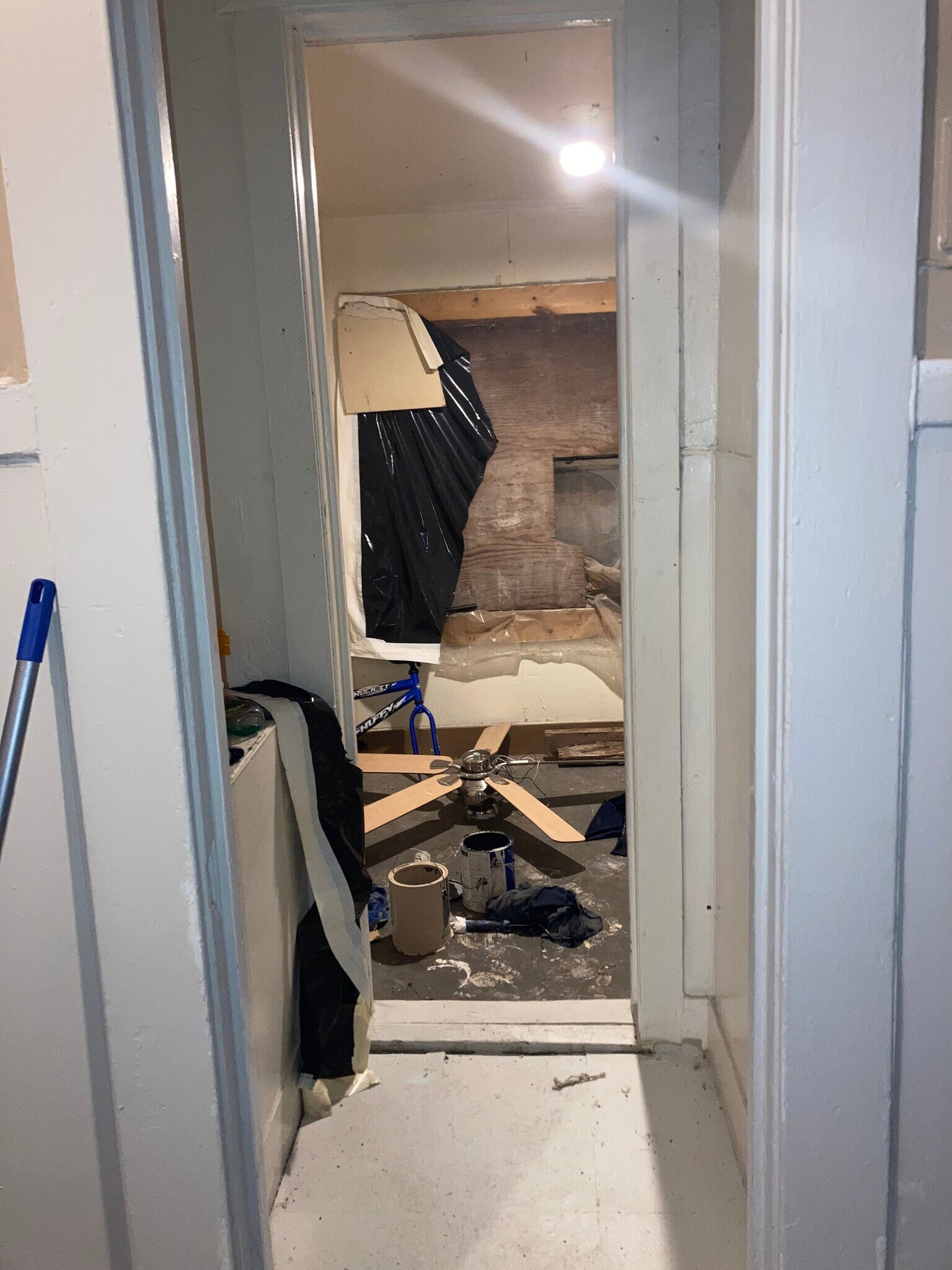 Building Photo - 1628 E Grand Ave