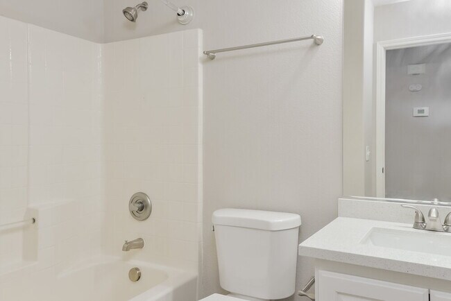 Building Photo - 6556 La Placita Ave