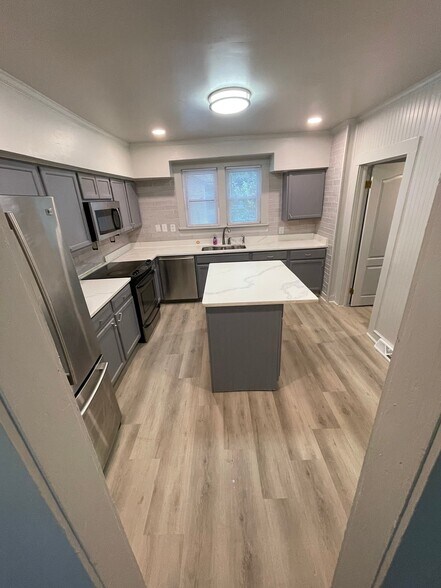 Building Photo - 702 Todds Ln