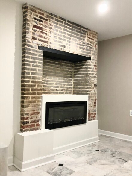 Building Photo - 1023 N Calvert St