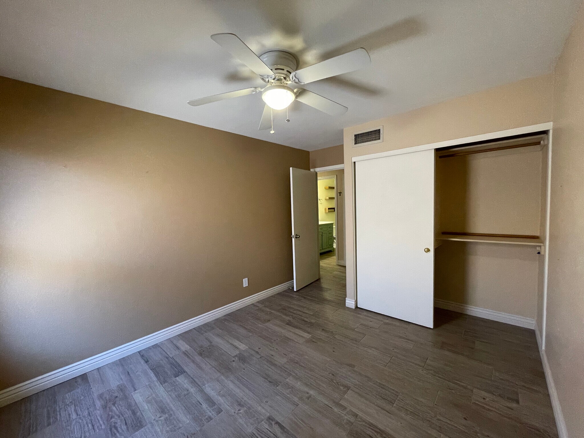 Bedroom 3 - 1220 W Butler Dr