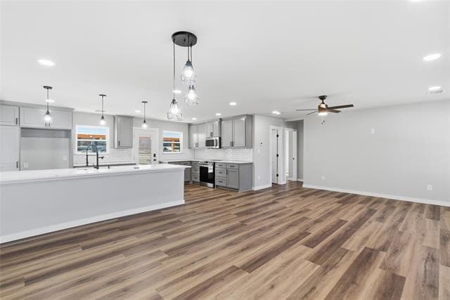 Building Photo - 205 Lacewell St